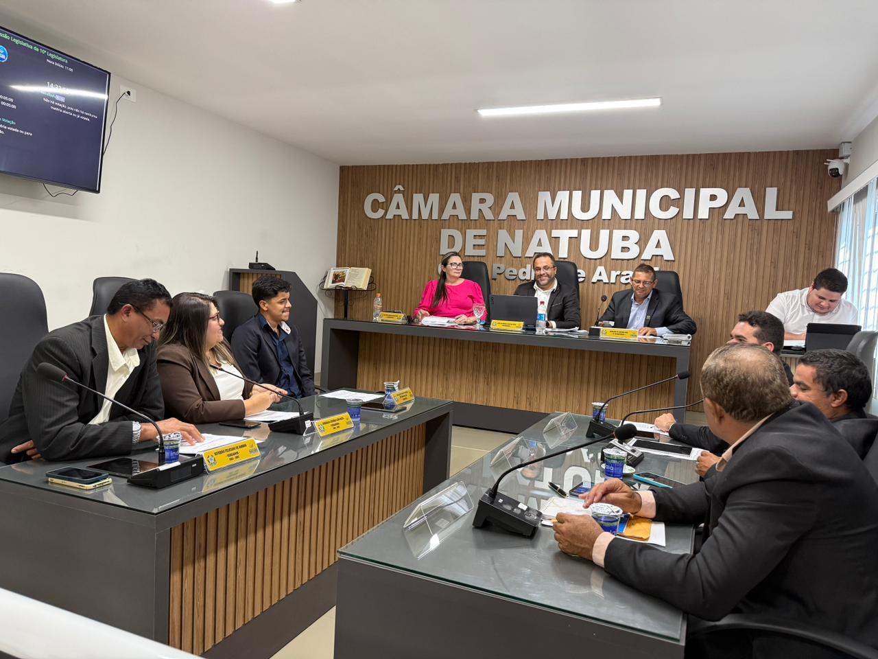 A Câmara Municipal de Natuba - Casa Pedro de Araújo, realizou na última sexta-feira, 12 de novembro mais uma Sessão Ordinária.