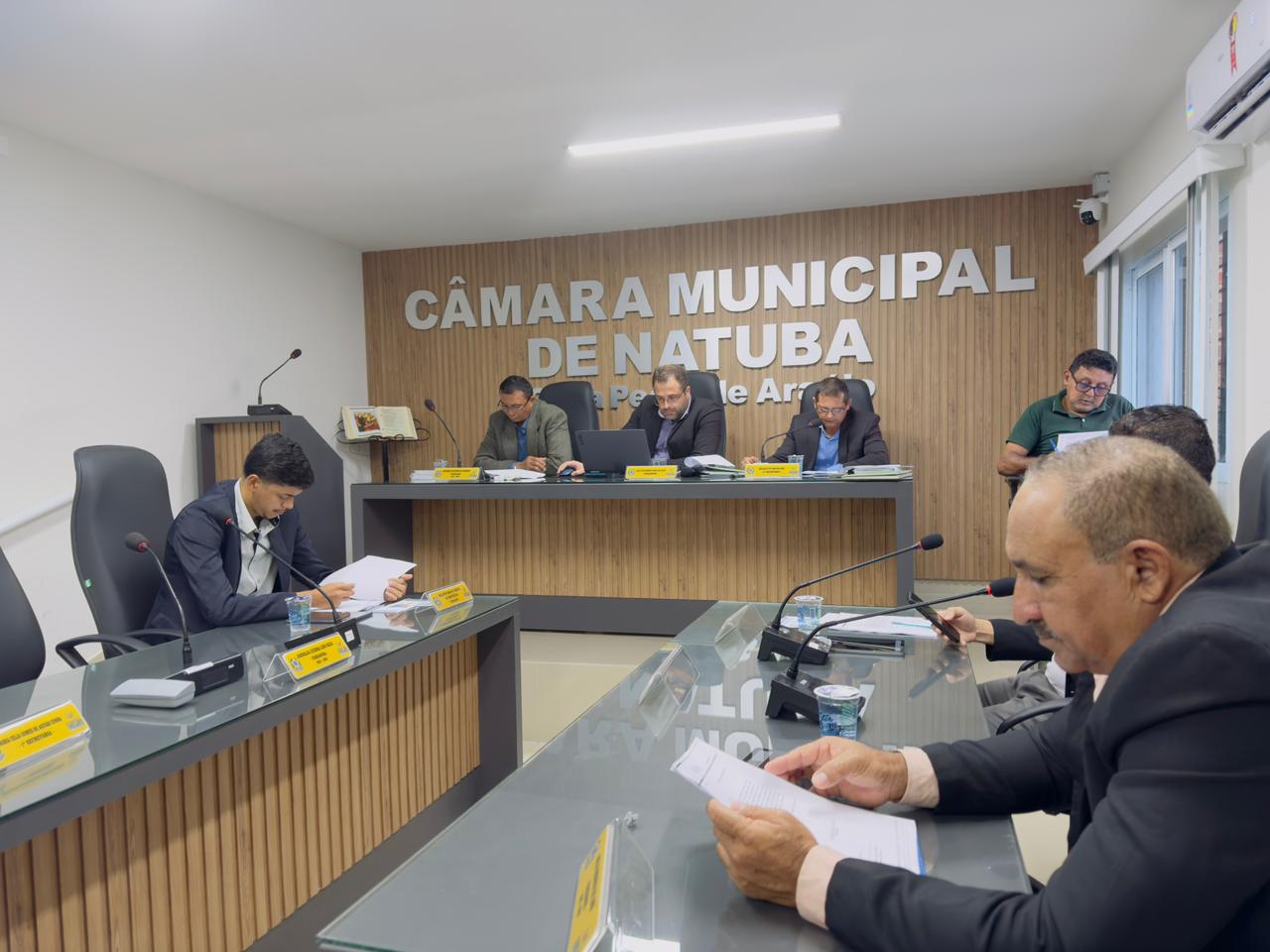Câmara Municipal de Natuba-Casa Pedro de Araújo, realizou nesta sexta-feira, 24 de Outubro, mais uma Sessão Ordinária.